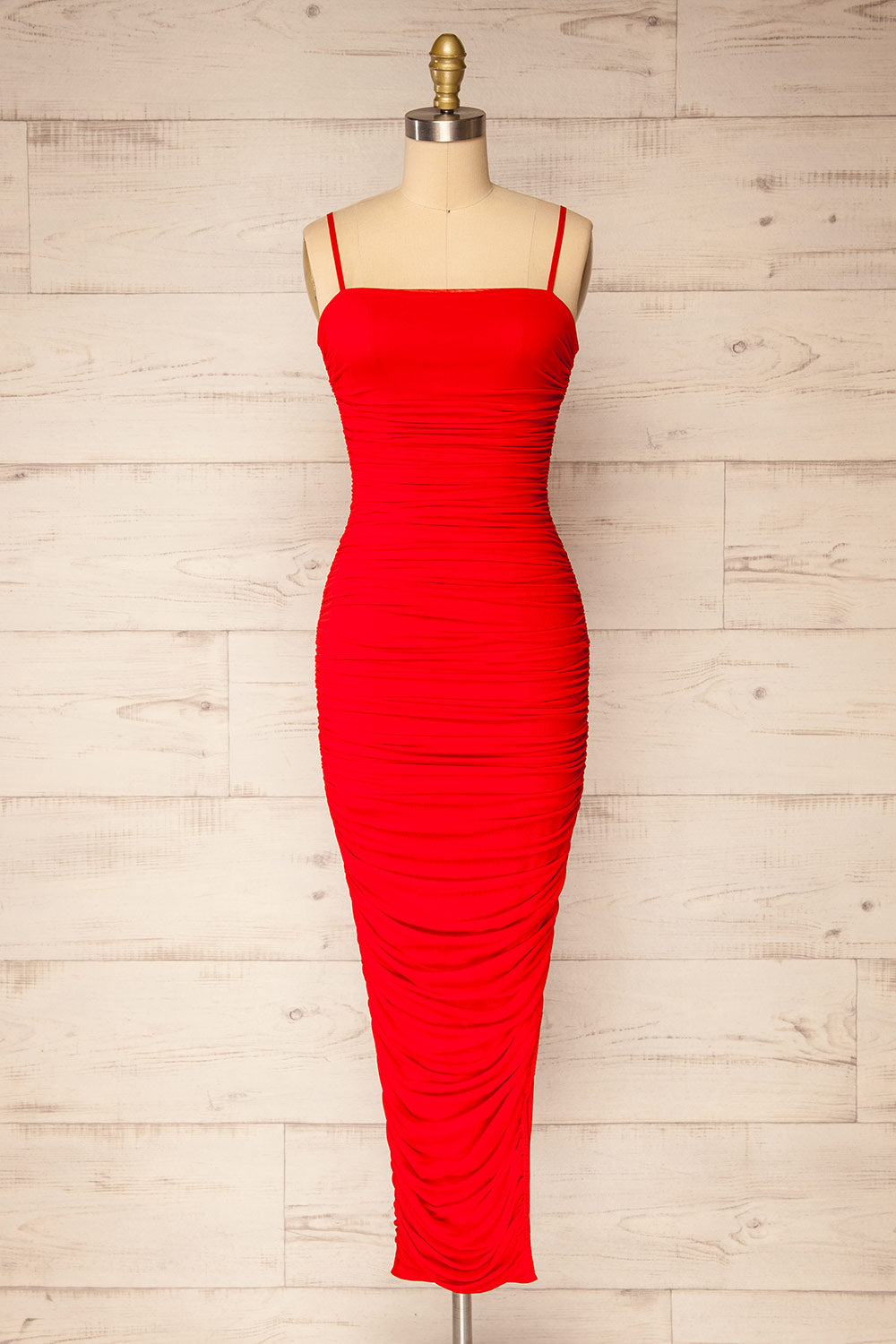 Yurtof Red Fitted Ruched Midi Dress | La petite garçonne front view