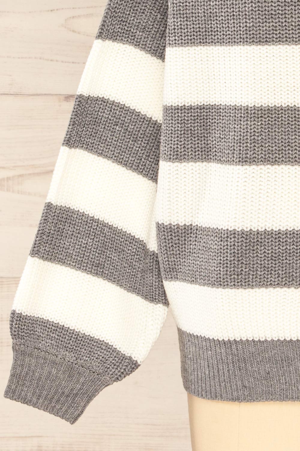 Zario Grey Stripped Oversized Knit Sweater | La petite garçonne bottom