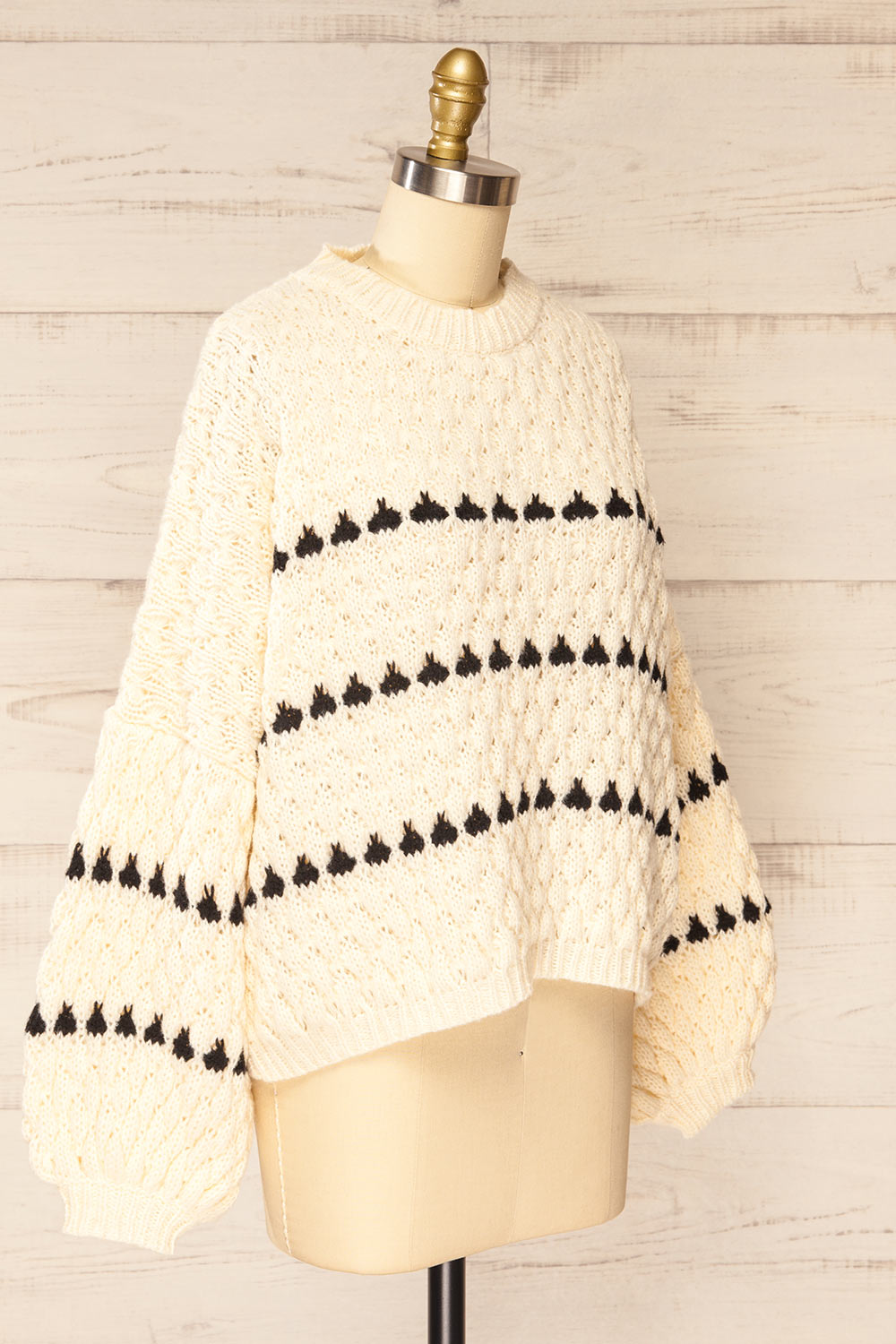 Zoar Ivory Overzised Knit Sweater | La petite garçonne side view