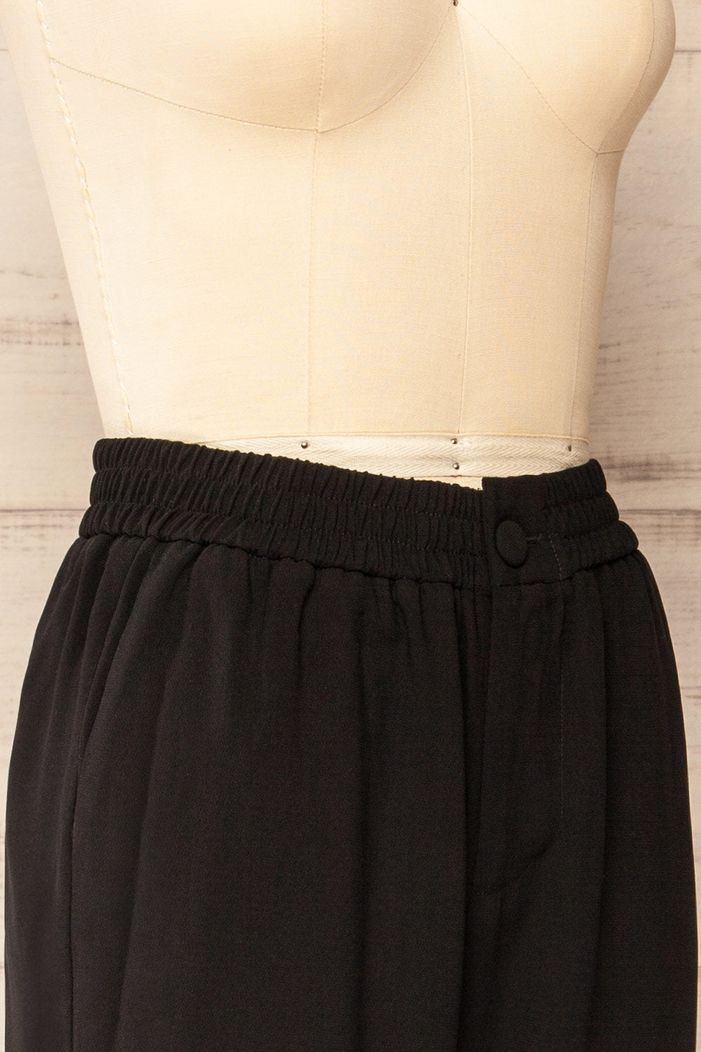 Zolani Black High-Waisted Pants w/ Elastic Waist | La petite garçonne side