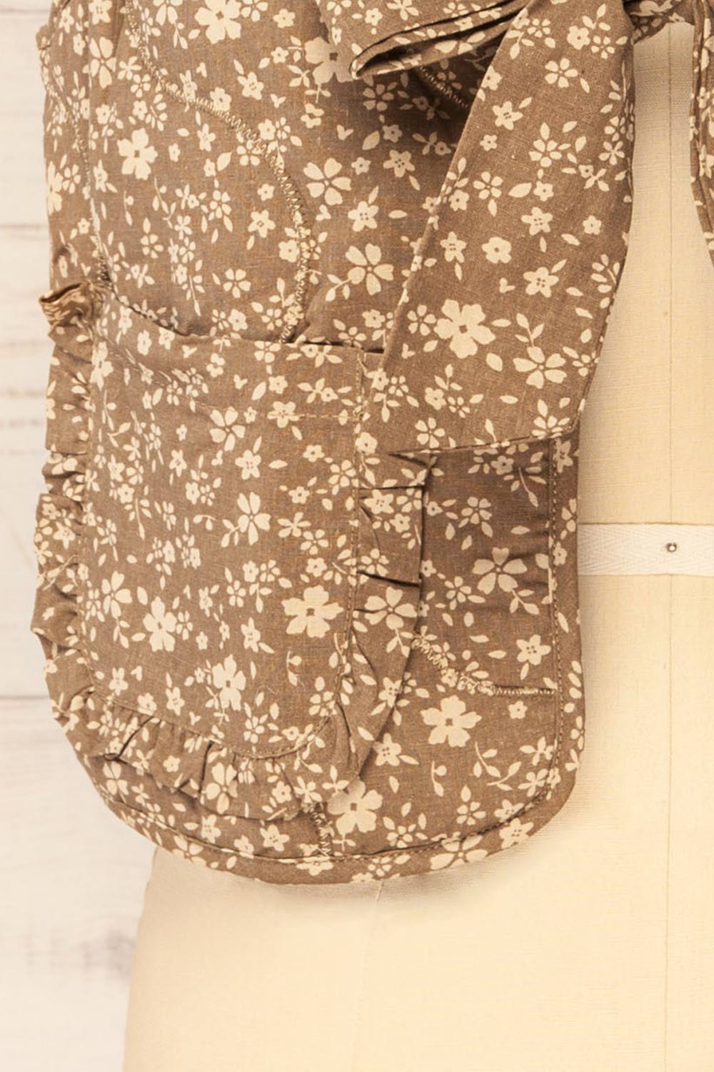 Zurette Khaki Vest w/ Beige Flowers | La petite garçonne back