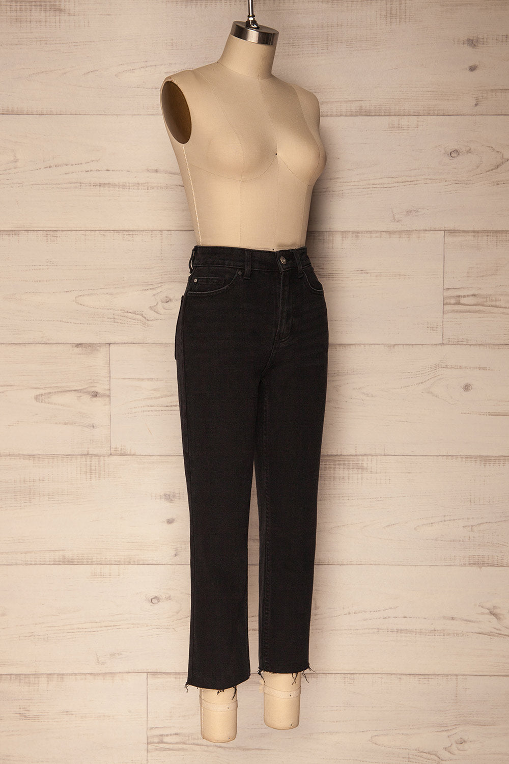 Acosse Black Cropped Straight Leg Jeans | La Petite Garçonne 3