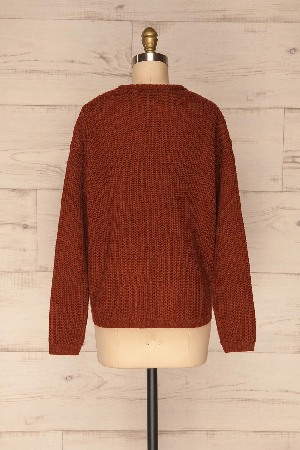 Adrano Cannelle Brown V-Neck Knit Sweater | BACK CLOSE UP  | La Petite Garçonne