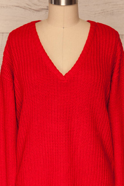 Adrano Cayenne Red V-Neck Knit Sweater | FRONT CLOSE UP | La Petite Garçonne