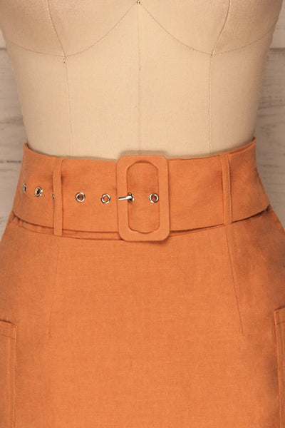 Albinka Apricot Linen Mini Skirt w/ Belt front close up | La petite garçonne