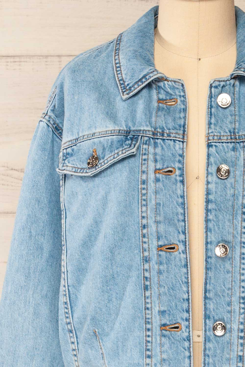 Andartikon Light Blue Denim Jacket | La petite garçonne front open close-up