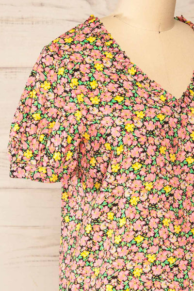 Anemokhori Floral V-Neck T-Shirt | La petite garçonne  side close-up