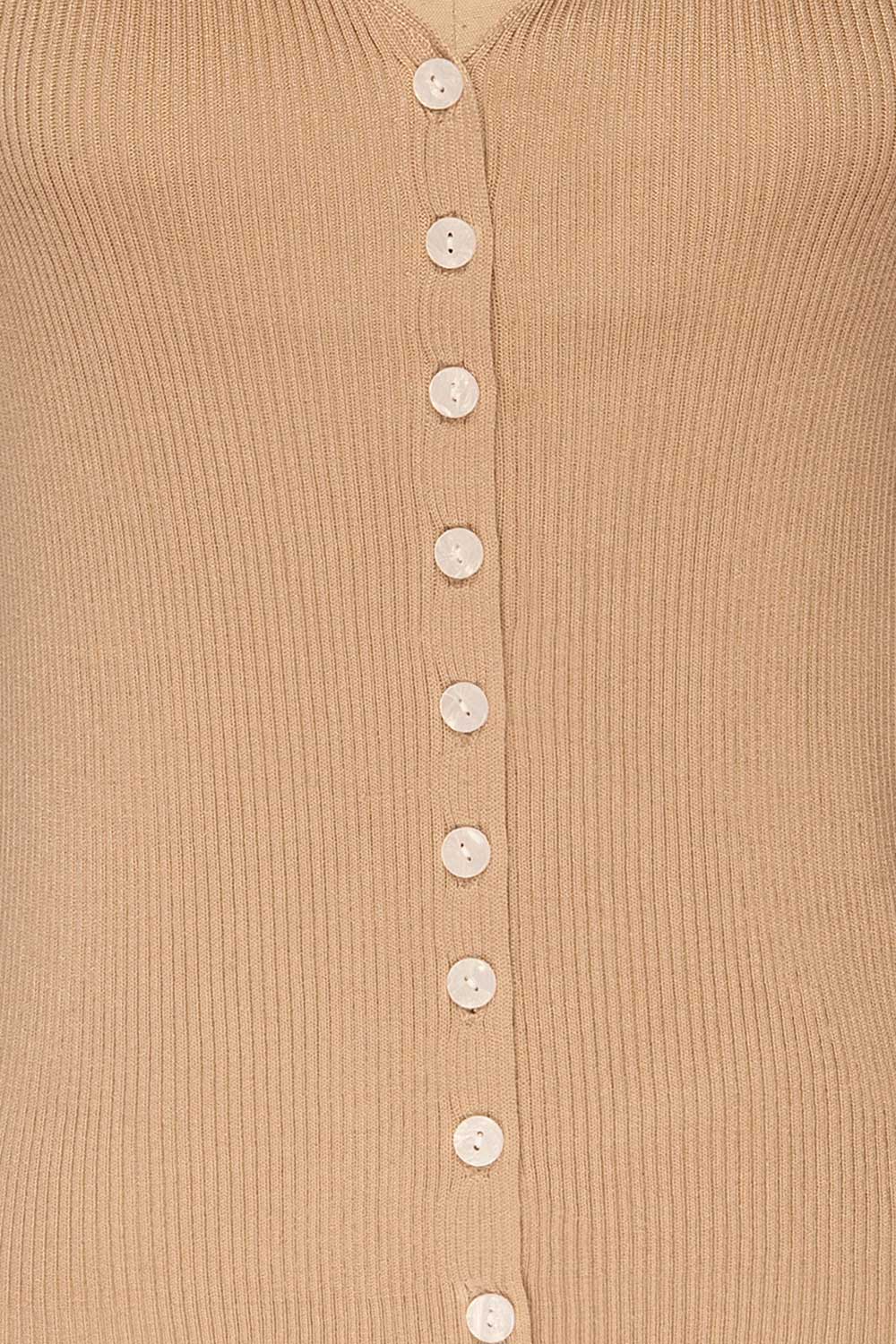 Arriphe Beige Ribbed Cami w/ Buttons | La petite garçonne fabric