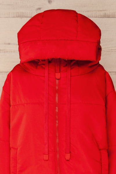 Bachillero Red Cropped Puffer Jacket | La petite garçonne front hood close-up