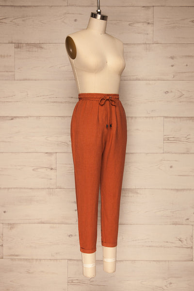 Barbascal Rust Orange Cropped Pants | La petite garçonne side view