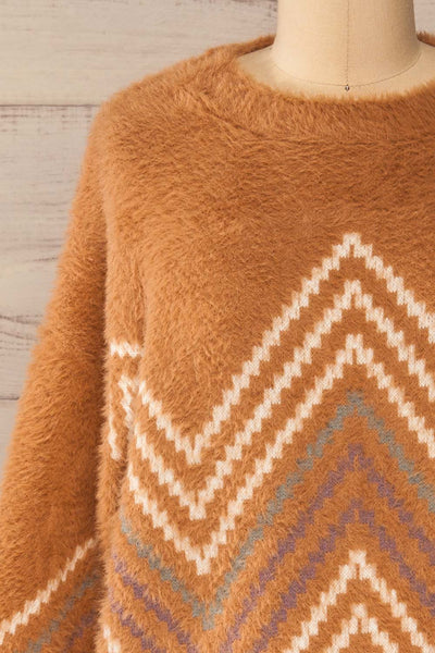 Bari Taupe Fuzzy Patterned Sweater | La petite garçonne front close-up