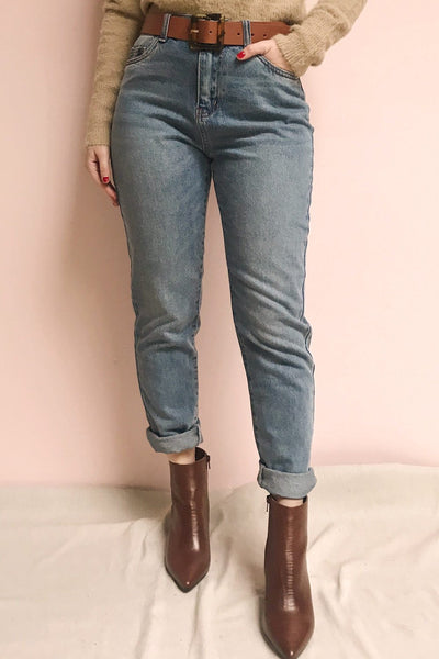 Ranchi Washed Blue High Waisted Straight Jeans | La Petite Garçonne model close up