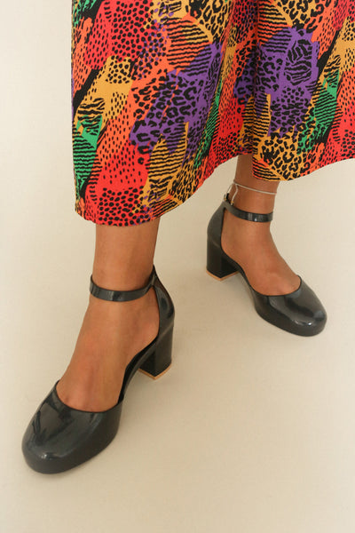 Bialogard Black Medium Block Heeled Shoes | La Petite Garçonne Chpt. 2 on model