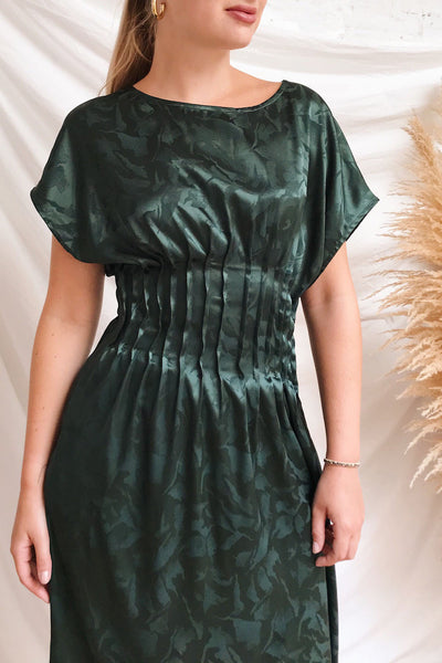 Blace Emerald Short Sleeve Satin Dress | La petite garçonne on model