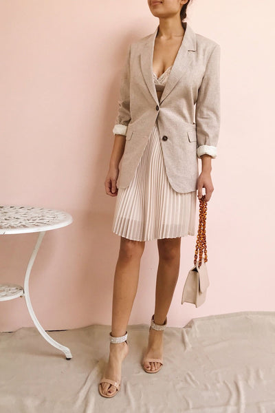 Alife Sand & White Linen Tailored Blazer | La petite garçonne on model