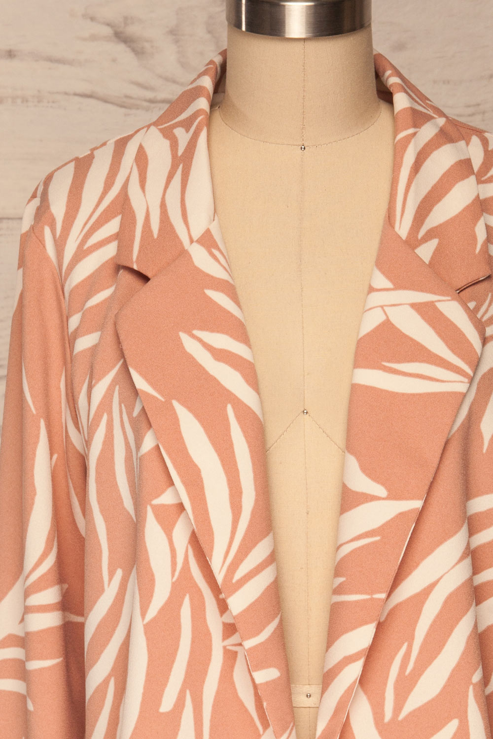 Briach Pink & White Oversized Blazer front close up | La petite garçonne