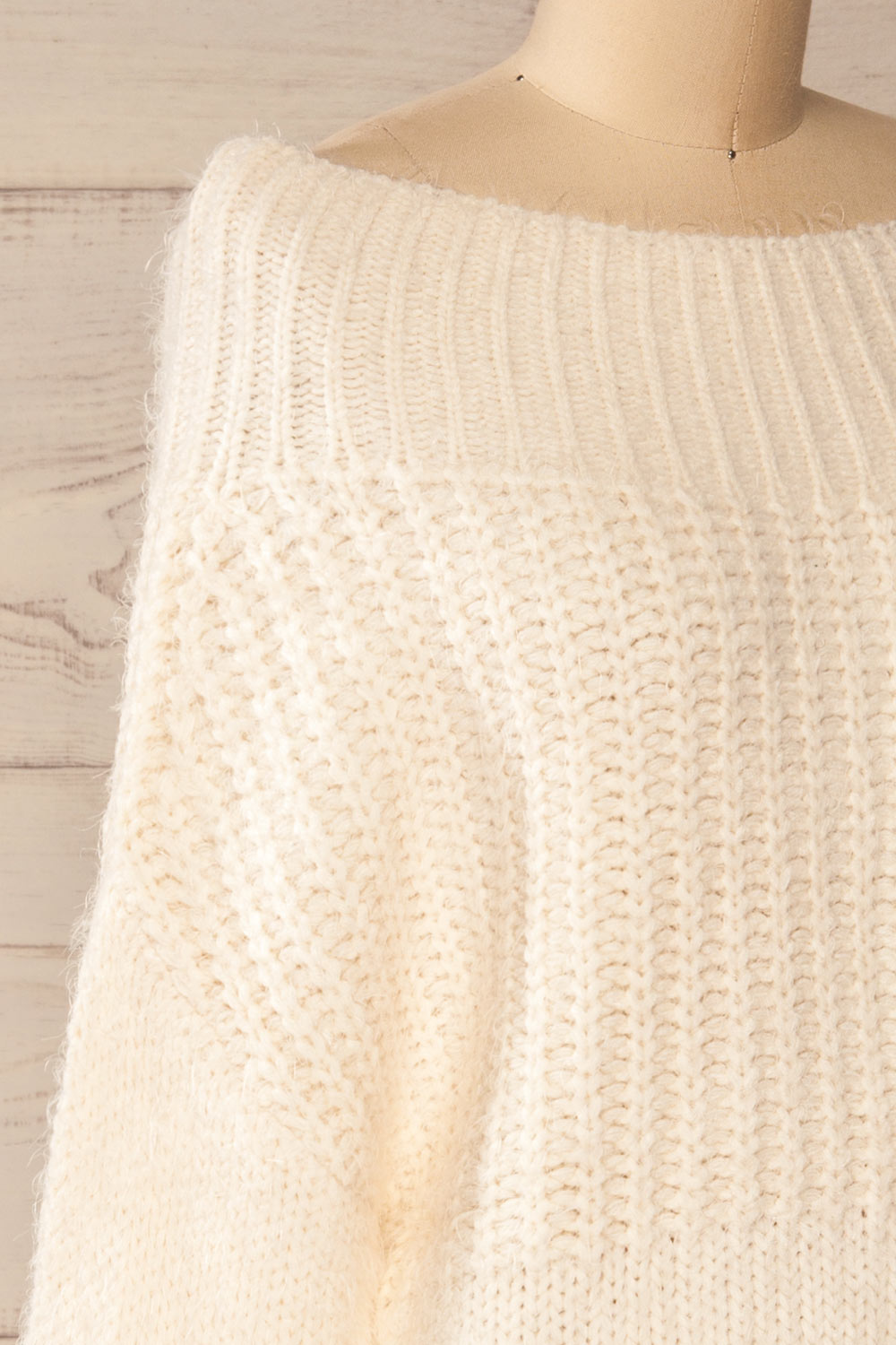 Briansk White Fuzzy Cropped Sweater | La petite garçonne side close-up