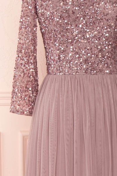 Brielle Lilac Sequin Flare Gown | Robe longue sleeve close up | Boutique 1861