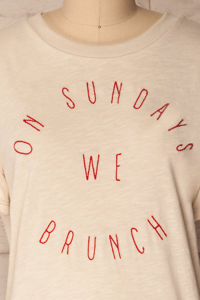 Brunhos Beige "On Sunday we Brunch" T-Shirt | La Petite Garçonne 2