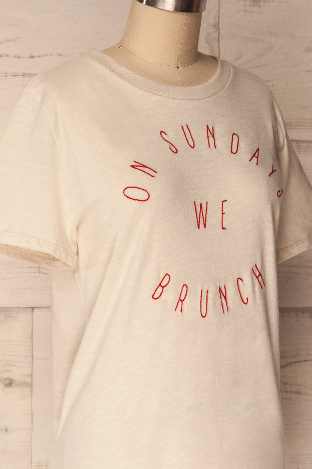 Brunhos Beige "On Sunday we Brunch" T-Shirt | La Petite Garçonne 4