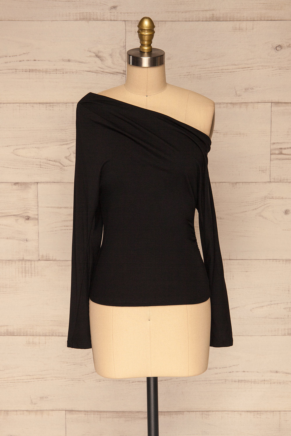 Bytom Black Off-Shoulder Top | La petite garçonne front view