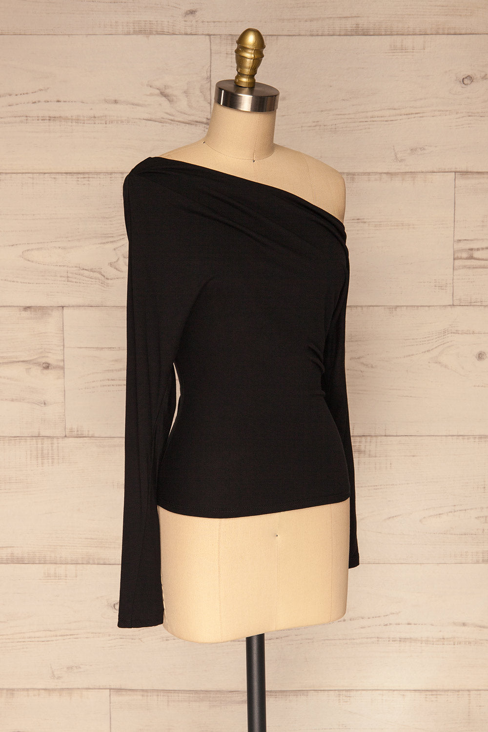 Bytom Black Off-Shoulder Top | La petite garçonne side view