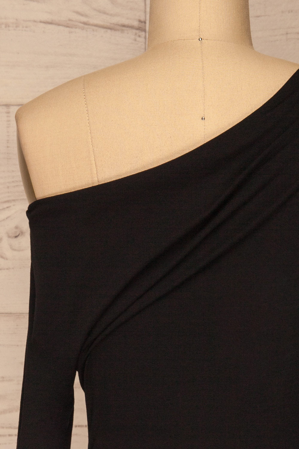 Bytom Black Off-Shoulder Top | La petite garçonne back close-up