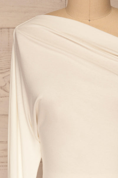 Bytom White Off-Shoulder Top | La petite garçonne front close-up