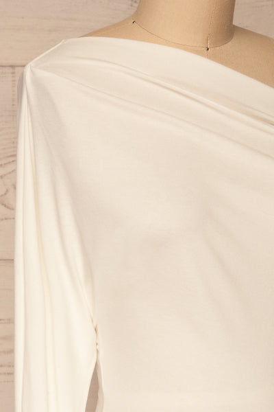 Bytom White Off-Shoulder Top | La petite garçonne side close-up