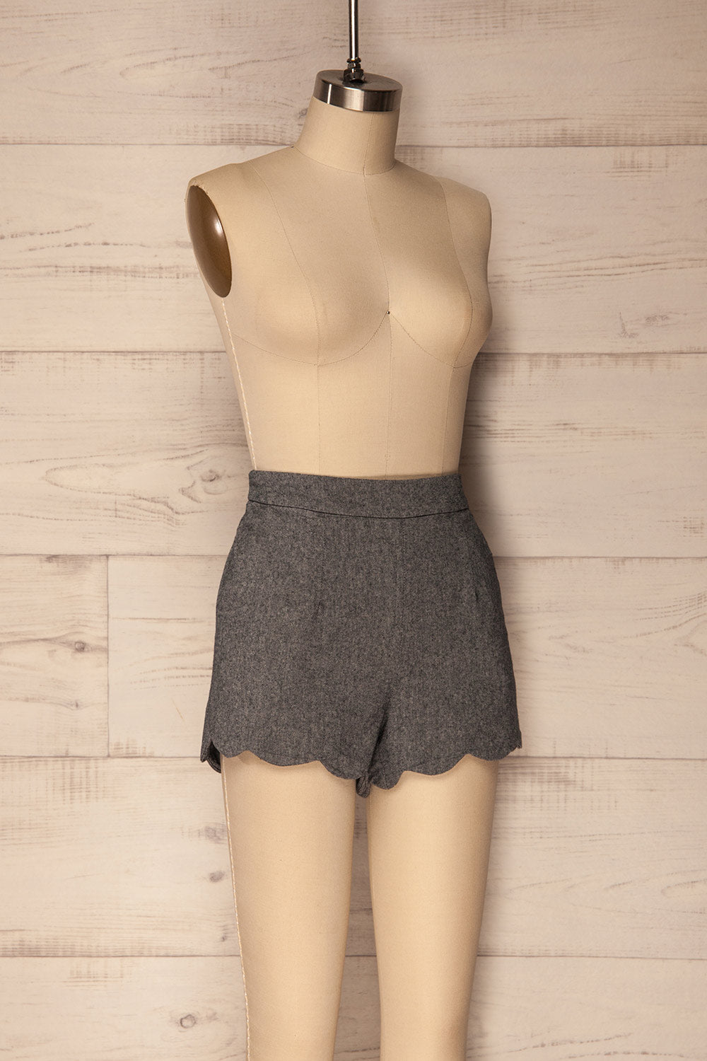 Cabril Rock Grey Shorts with Scallops | La Petite Garçonne 5