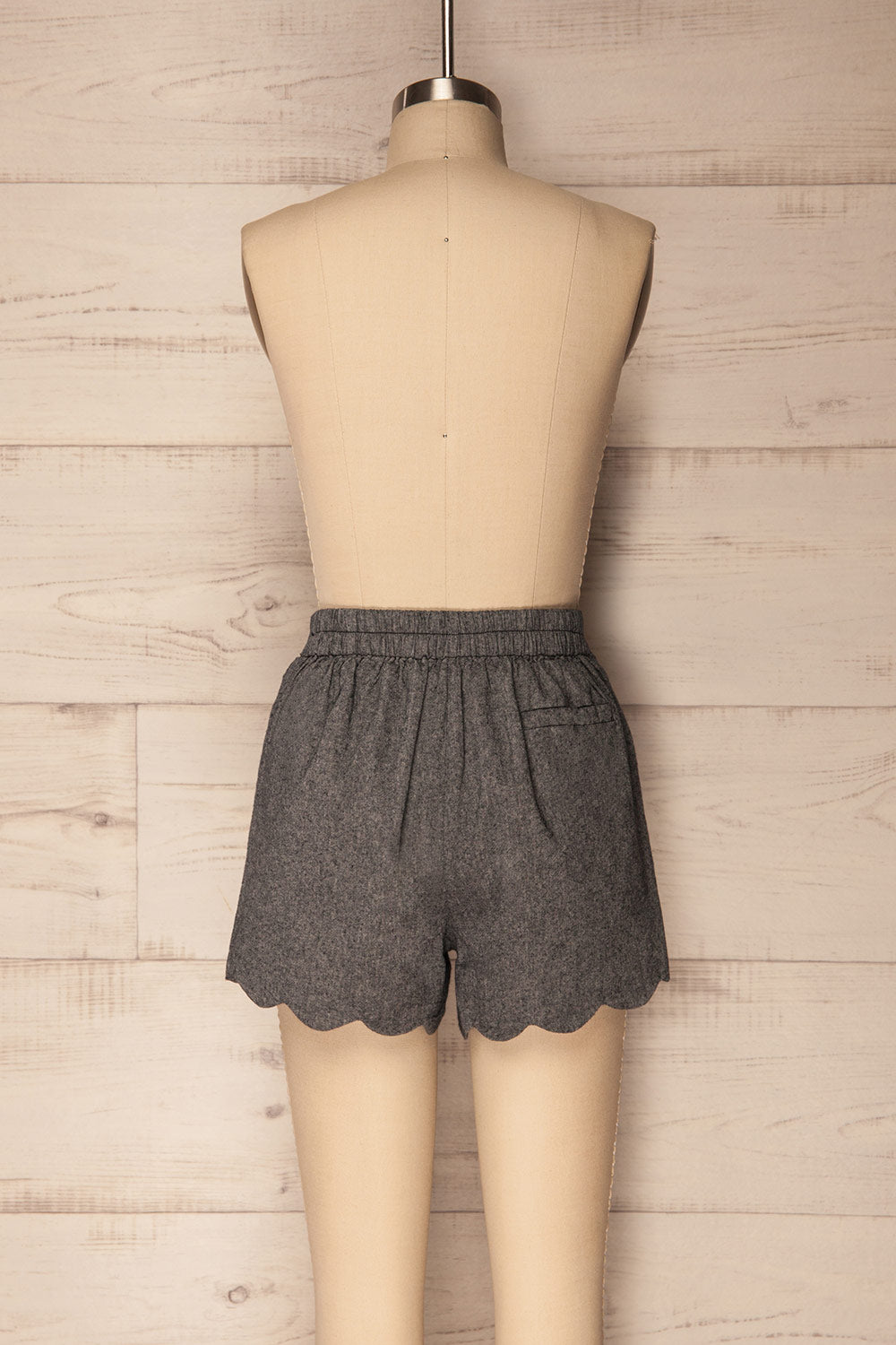 Cabril Rock Grey Shorts with Scallops | La Petite Garçonne 7