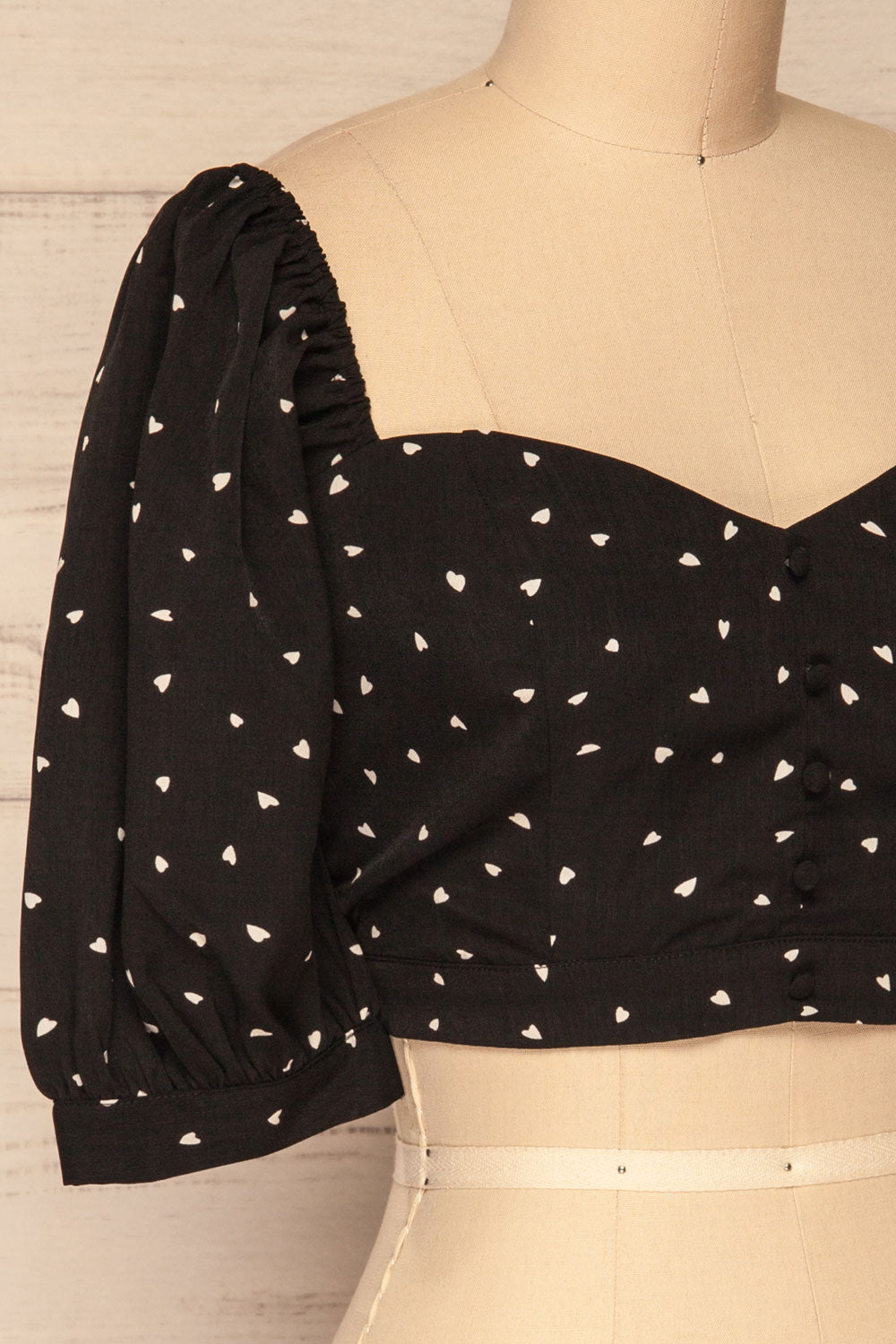 Calceta Black & White Heart Patterned Crop Top | La Petite Garçonne 4