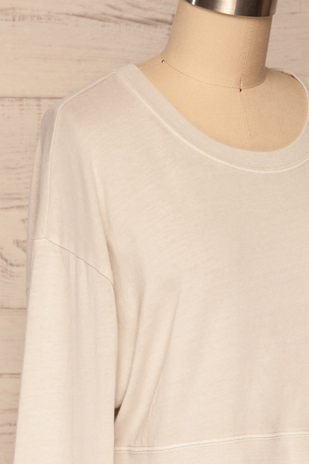 Cangil Beige Long Sleeved Crop Top | SIDE CLOSE UP | La Petite Garçonne