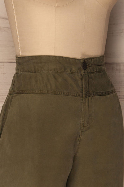 Reigate Olive Green Tapered Summer Pants | La Petite Garçonne 4