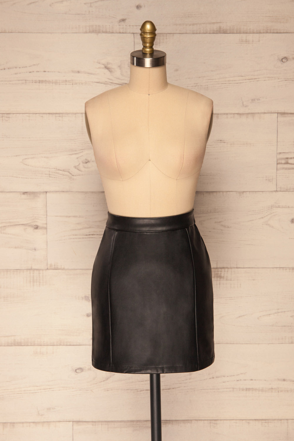 Carrasco Black Faux-Leather Mini Skirt | La petite garçonne front view