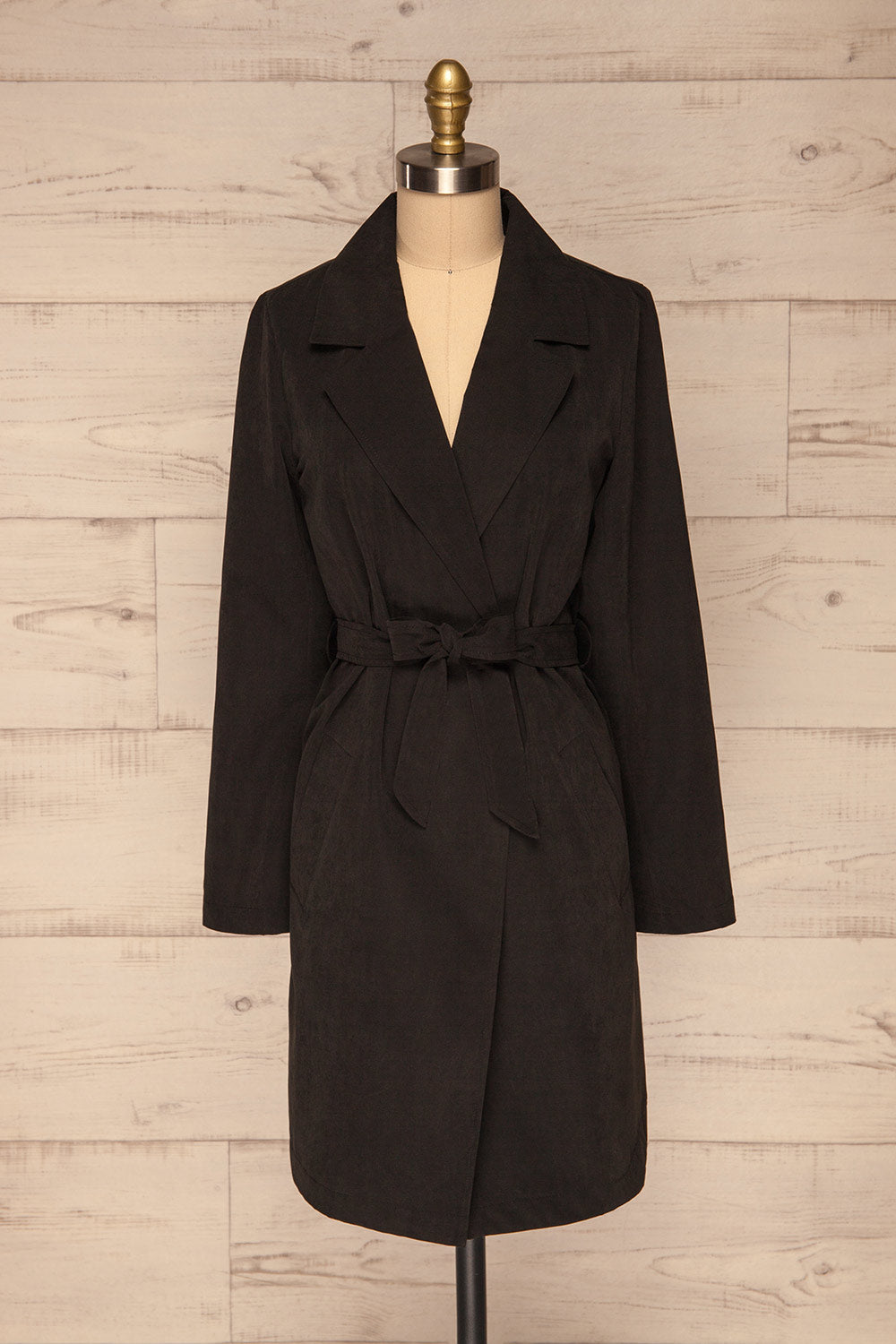 Catimbo Black Tencel Midi Jacket w/ Belt | La petite garçonne front view