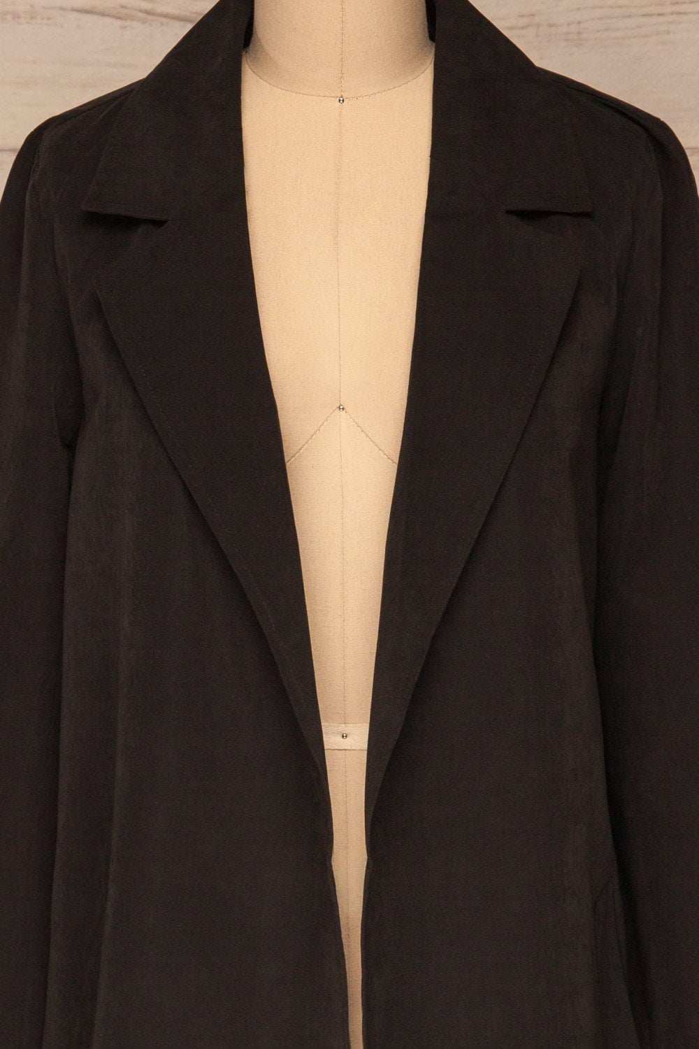 Catimbo Black Tencel Midi Jacket w/ Belt | La petite garçonne front close-up open