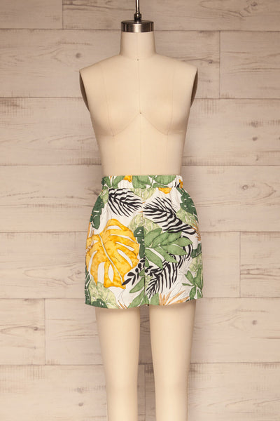 Cautivo Tropical Print Shorts w/ Pockets | La petite garçonne front view