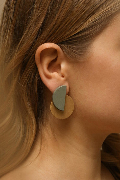 Cederus Golden & Grey Geometric Pendant Earrings | La Petite Garçonne