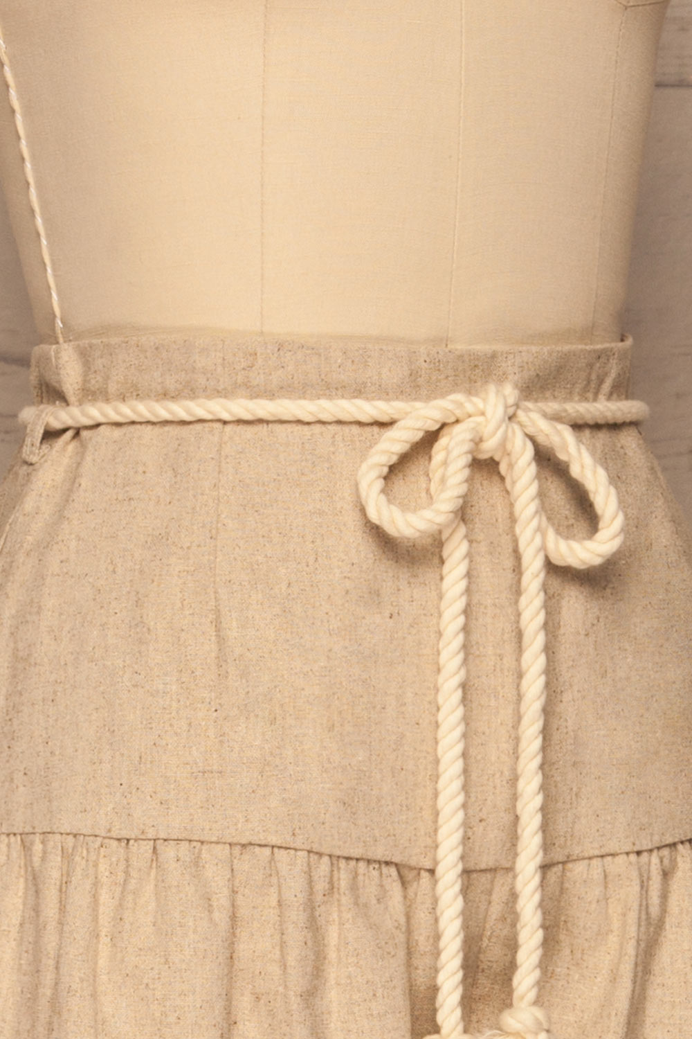 Cesena Beige Linen Shorts with Belt | La petite garçonne side close-up