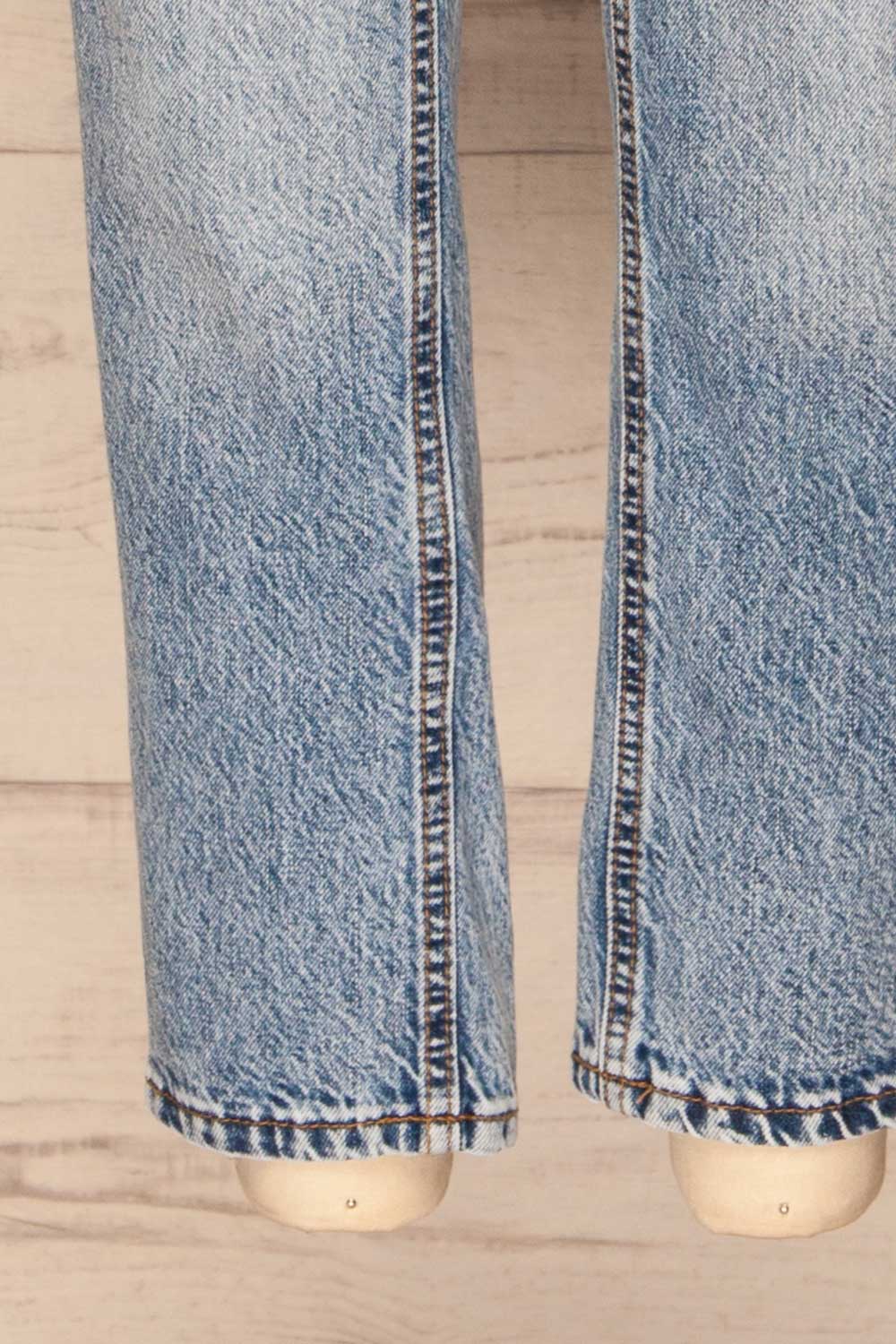 Ceyras Light Washed Denim Jeans | La petite garçonne bottom 