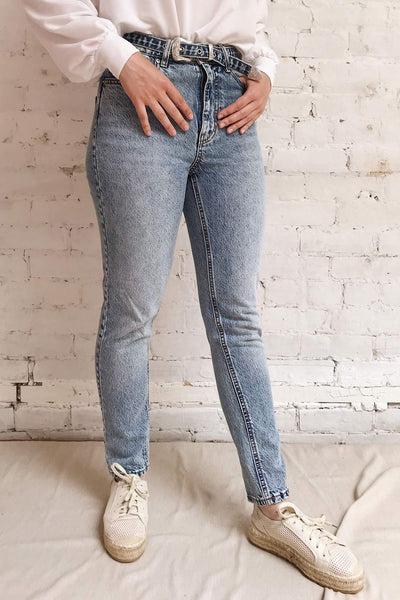 Ceyras Light Washed Denim Jeans | La petite garçonne on model