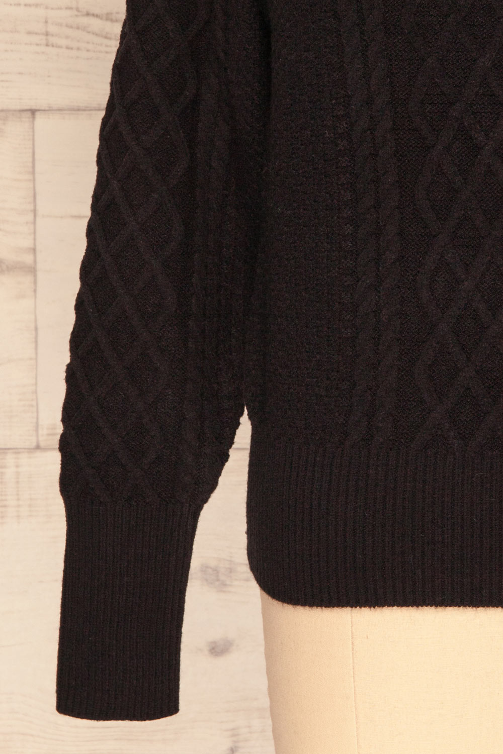 Chimay Anis Black Knit Sweater  | BOTTOM  CLOSE UP | La Petite Garçonne