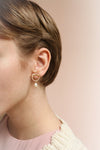 Claea Earrings | Boucles d'oreilles | La Petite Garçonne on model with short hair