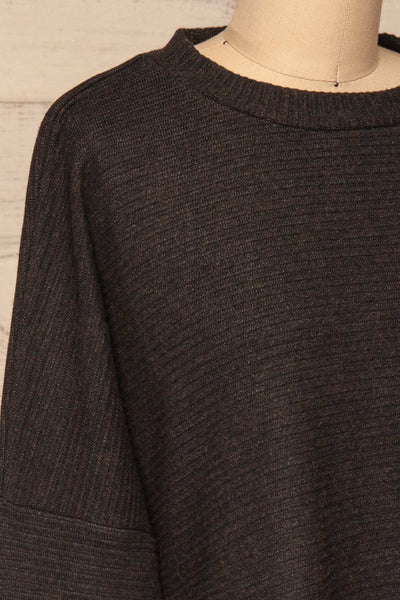 Cloppenburg Grey Ribbed Sweater | Tricot | La Petite Garçonne side close-up