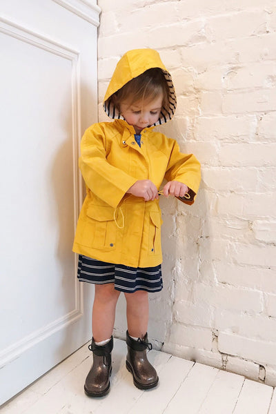 Noville Mini Yellow Kids Hooded Rain Jacket | La Petite Garçonne model look