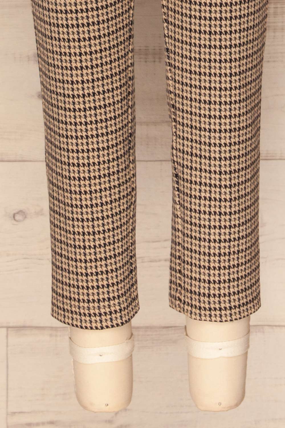 Comiso Beige Houndstooth Tailored Pants | La petite garçonne legs