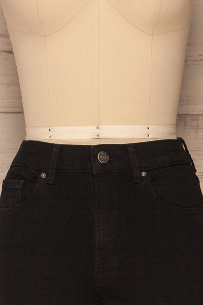 Copenhagen Black Stretchable Skinny Jeans | La petite garçonne front close-up