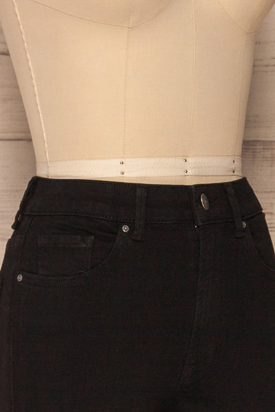 Copenhagen Black Stretchable Skinny Jeans | La petite garçonne side close-up