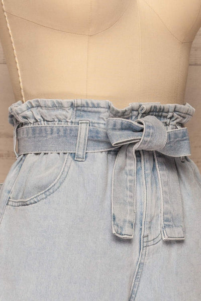 Cotacachi Light Blue Denim Shorts | La petite garçonne side close-up